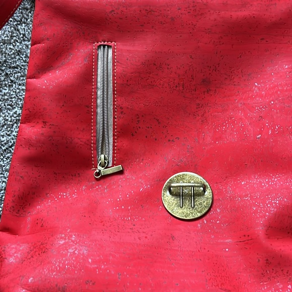 Gorgeous cork convertible backpack tote from Portugal - Picture 3 of 7